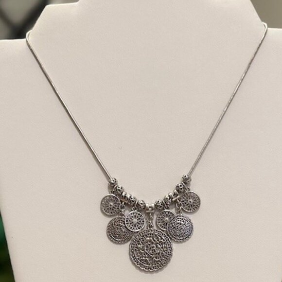 Lia Sophia "CROCHET" Necklace - Picture 2 of 8